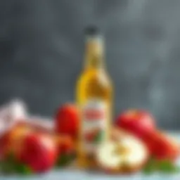 Alic sirkesi bottle with fresh apples