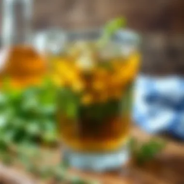 Alic sirkesi in a glass with herbs